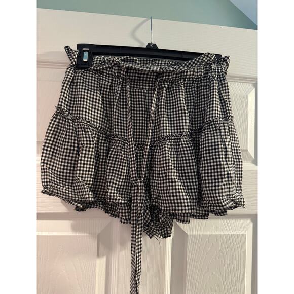 Boutique Flowy Shorts - Picture 1 of 2